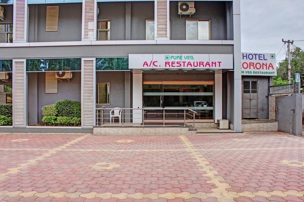 Hotel Corona Bharuch Exterior foto